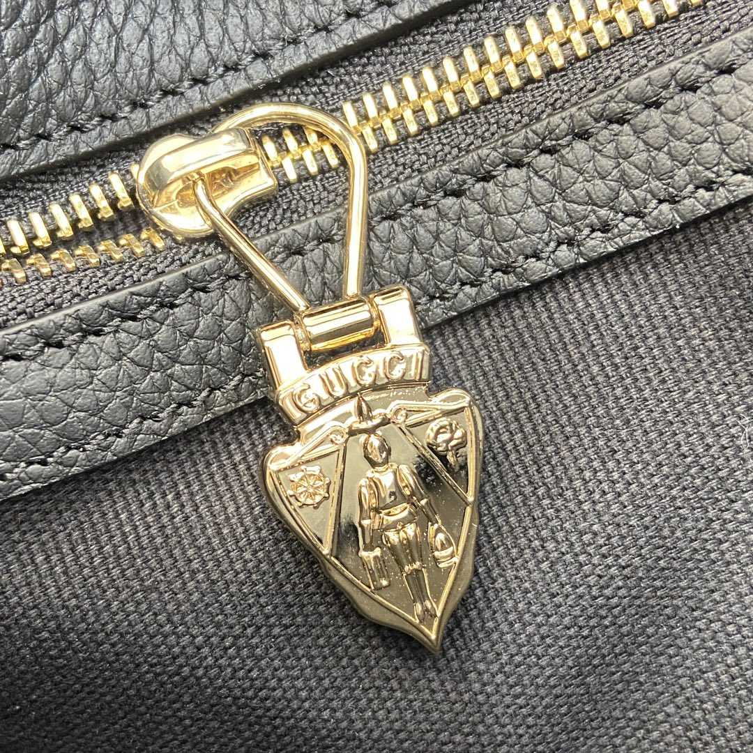 Gucci Jackie 1961 Small Shoulder Bag - 