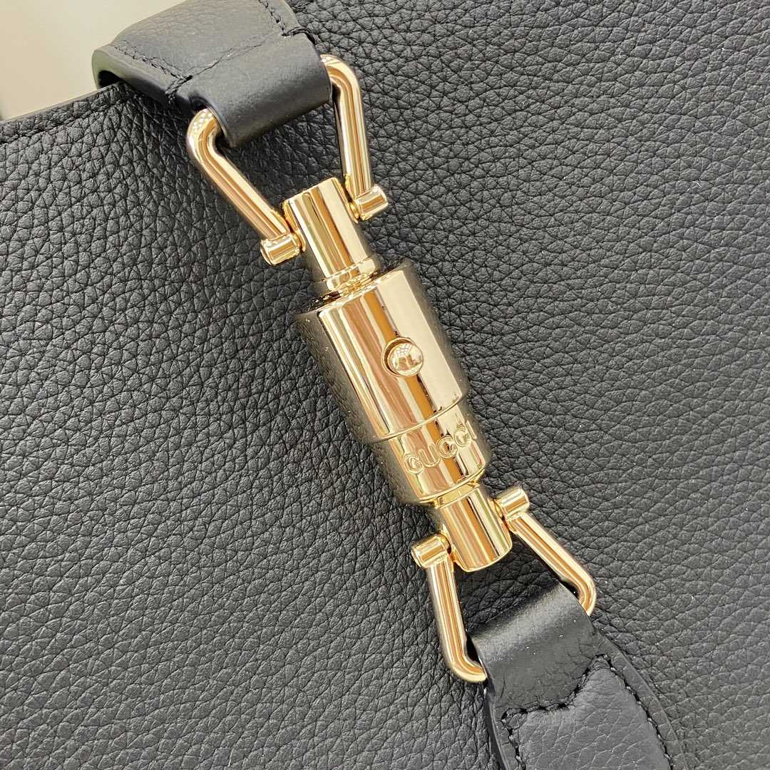 Gucci Jackie 1961 Small Shoulder Bag - 