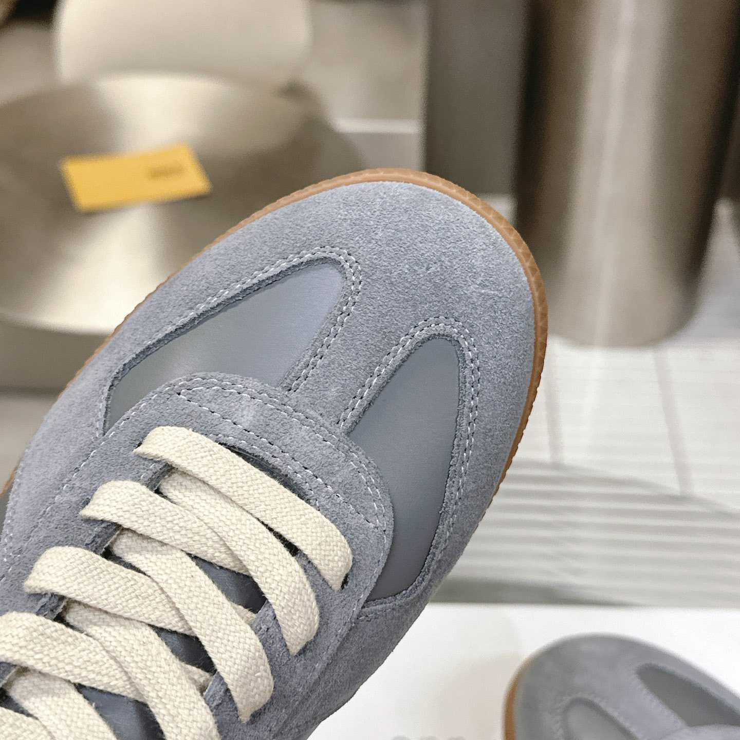 Maison Margiela Paint Replica Low-top Sneakers - 