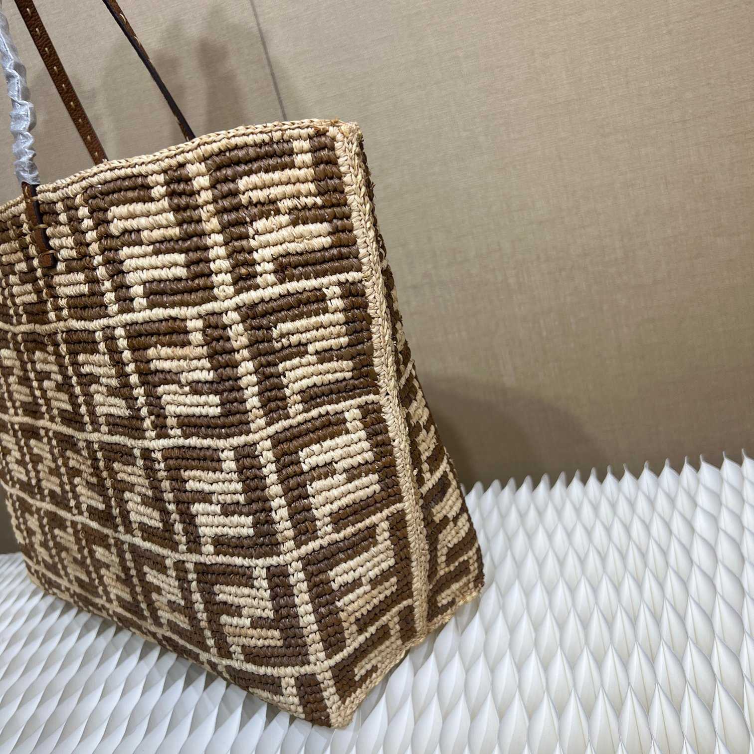Fendi Roll Brown FF Raffia Crochet Shopper (35-32-19.5cm) - 