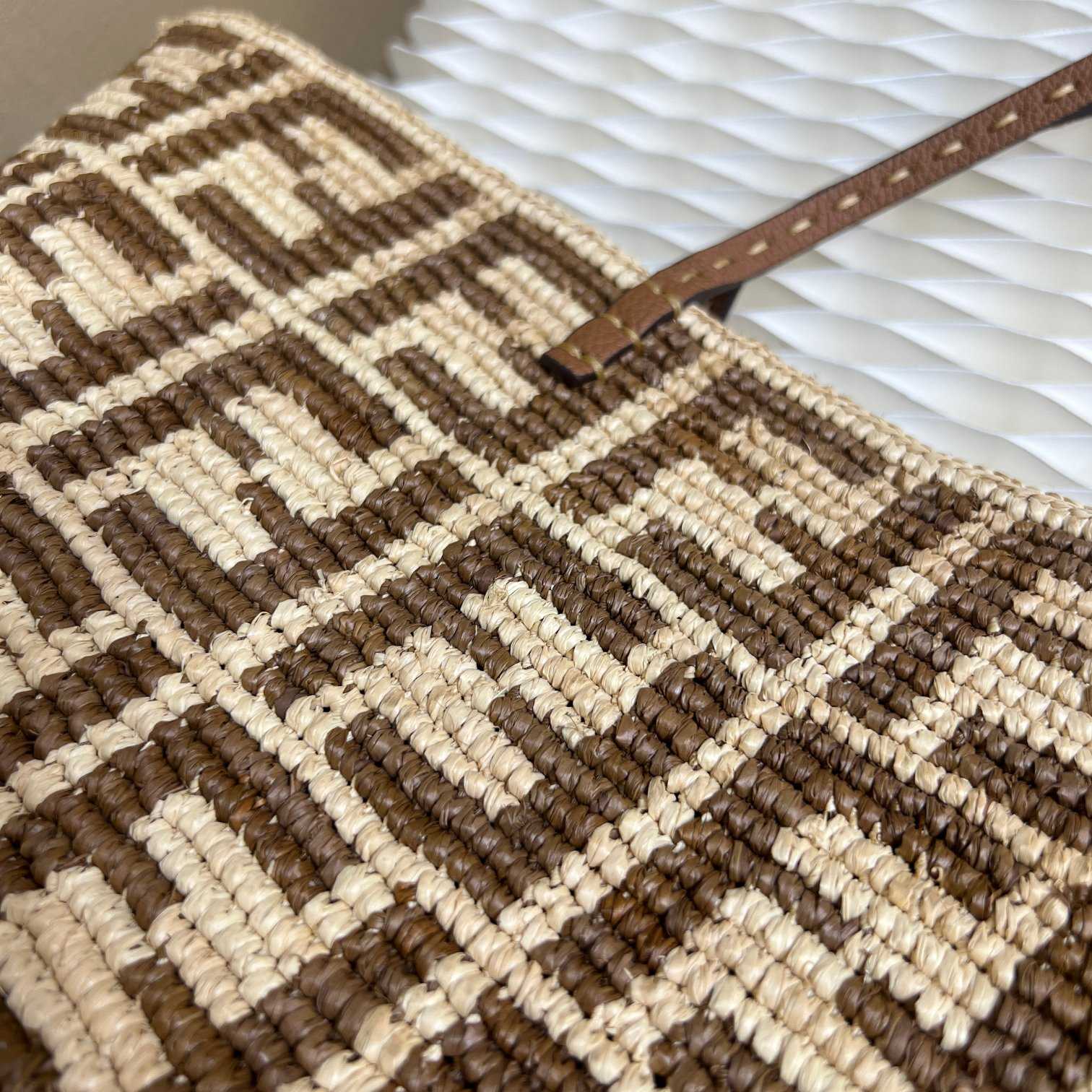 Fendi Roll Brown FF Raffia Crochet Shopper (35-32-19.5cm) - 