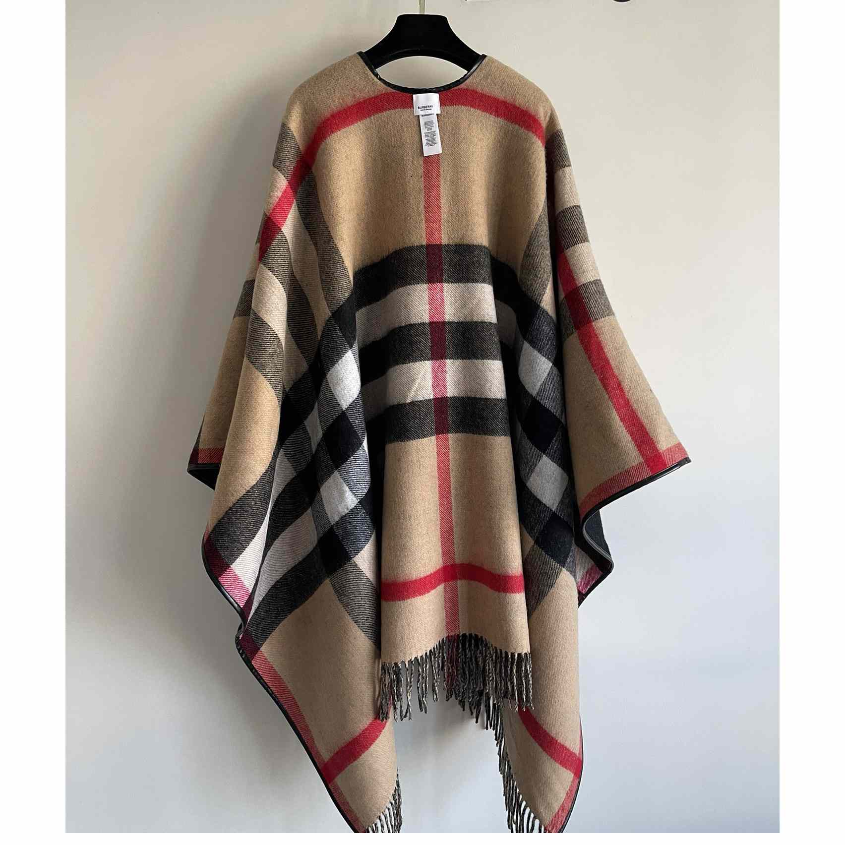 Burberry Poncho - 