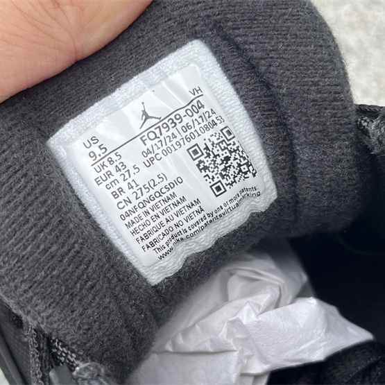 Air Jordan 4 RM “Black Cat” Sneakers     FQ7939-004 - 