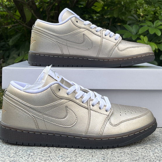 Jordan Air Jordan 1 Low Sneaker      HQ3529-099 - 