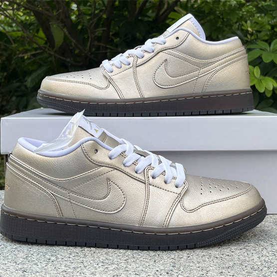 Jordan Air Jordan 1 Low Sneaker      HQ3529-099 - 