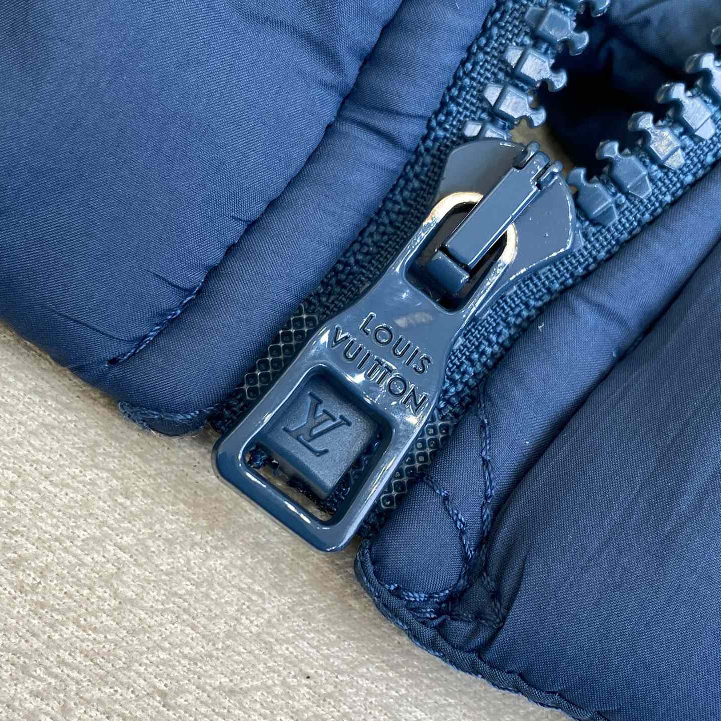 Louis Vuitton Monogram Quilted Gilet     1AFADW - 