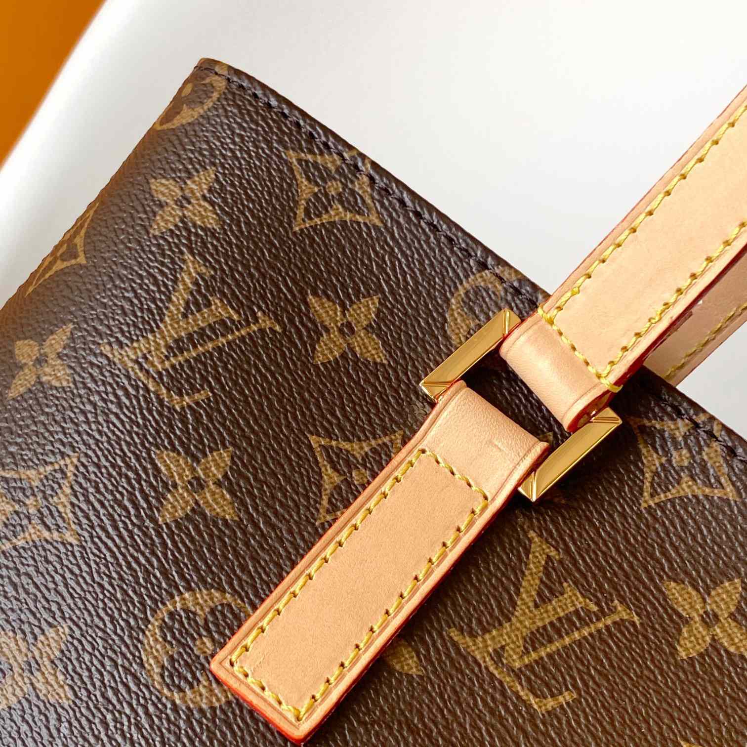 Louis Vuitton Piano   M12095 - 