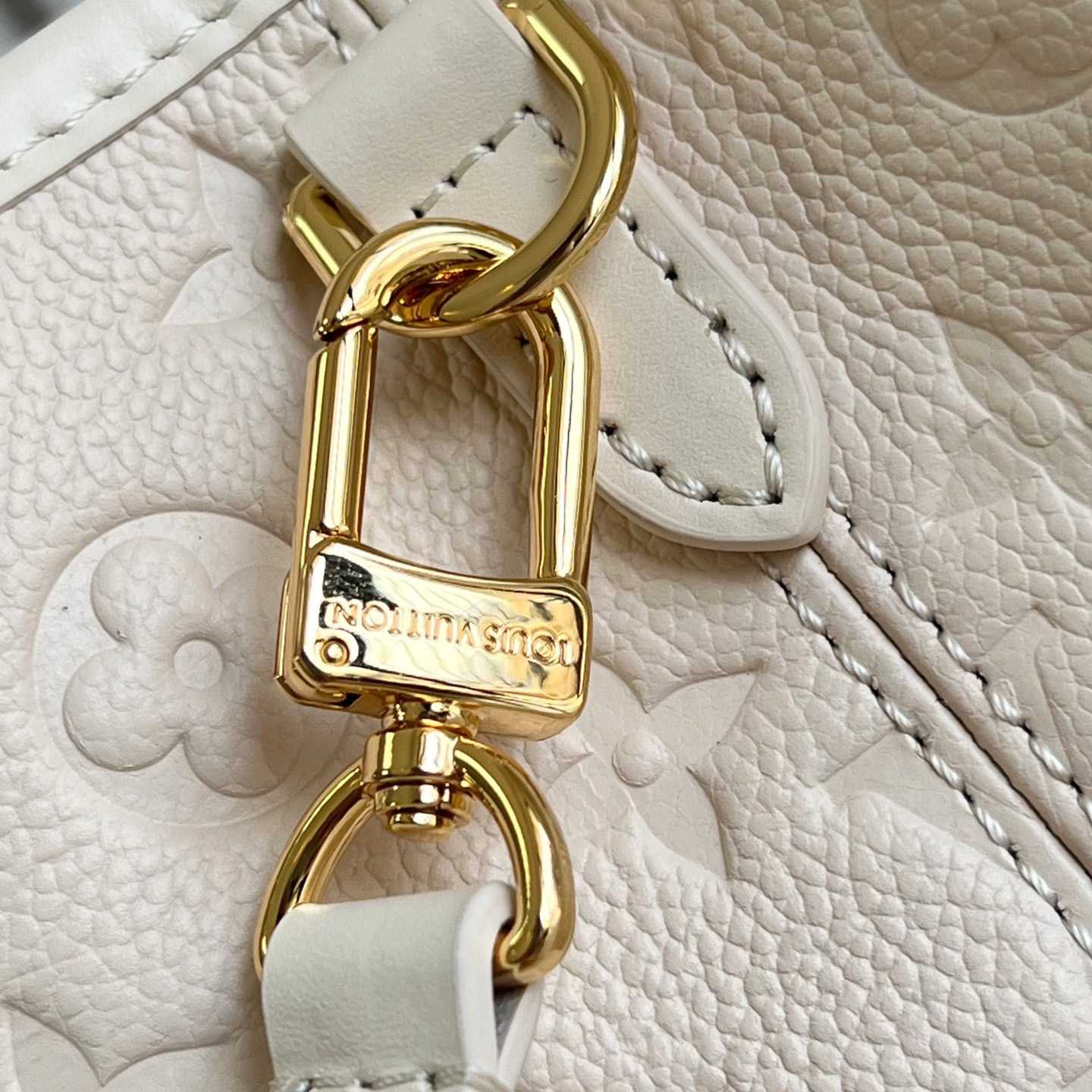 Louis Vuitton Babylone Tote PM   M11394 - 