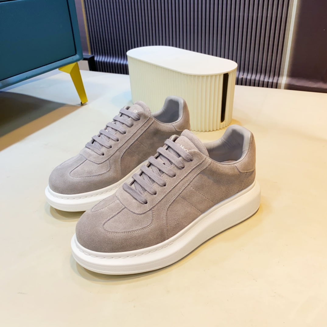 Alexander Mqueen Oversized Sneakers - 