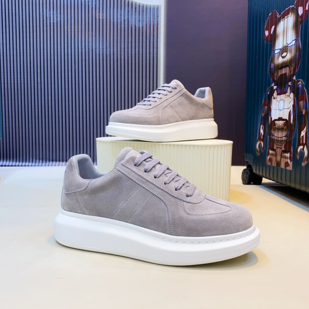 Alexander Mqueen Oversized Sneakers - 