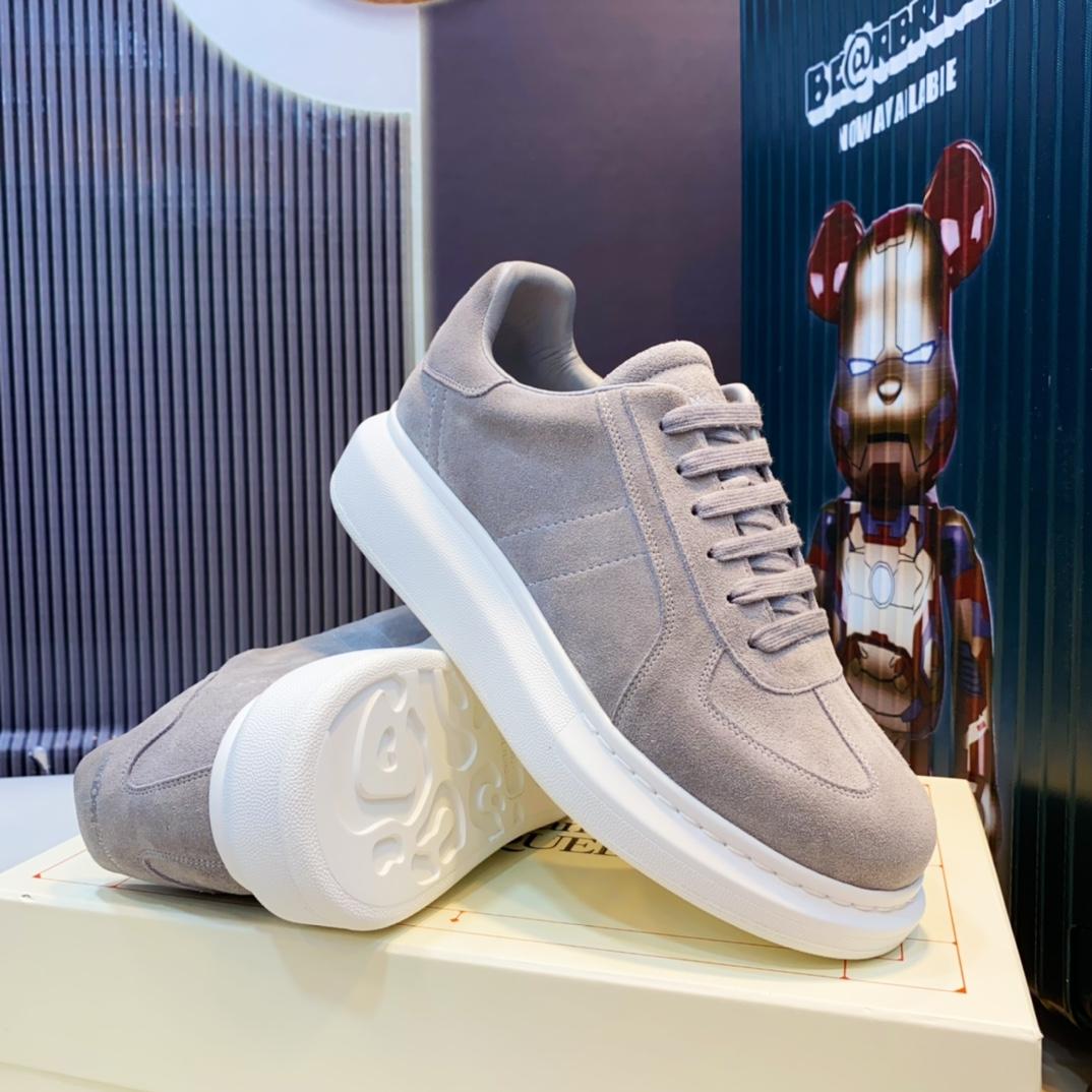 Alexander Mqueen Oversized Sneakers - 