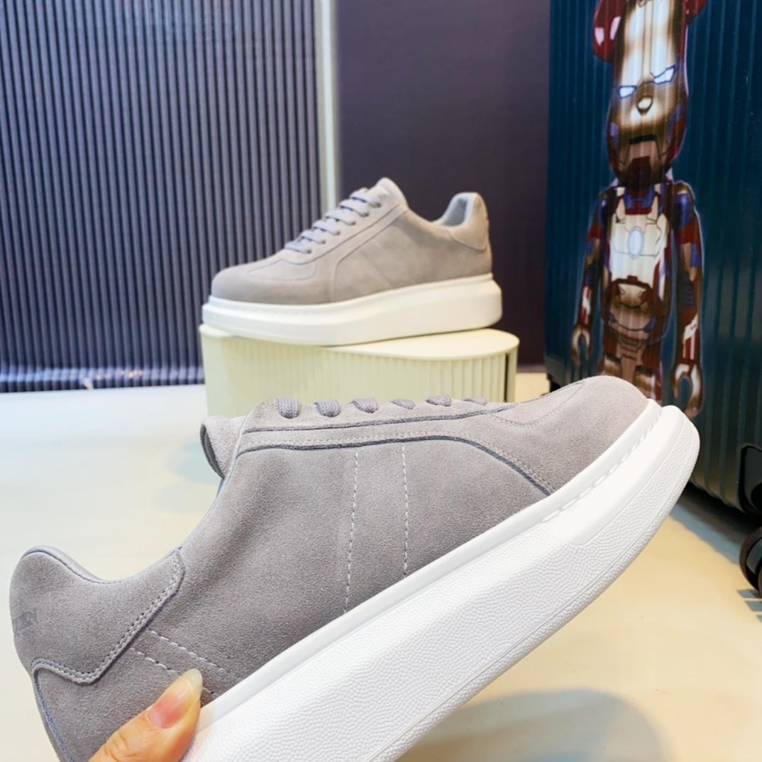 Alexander Mqueen Oversized Sneakers - 