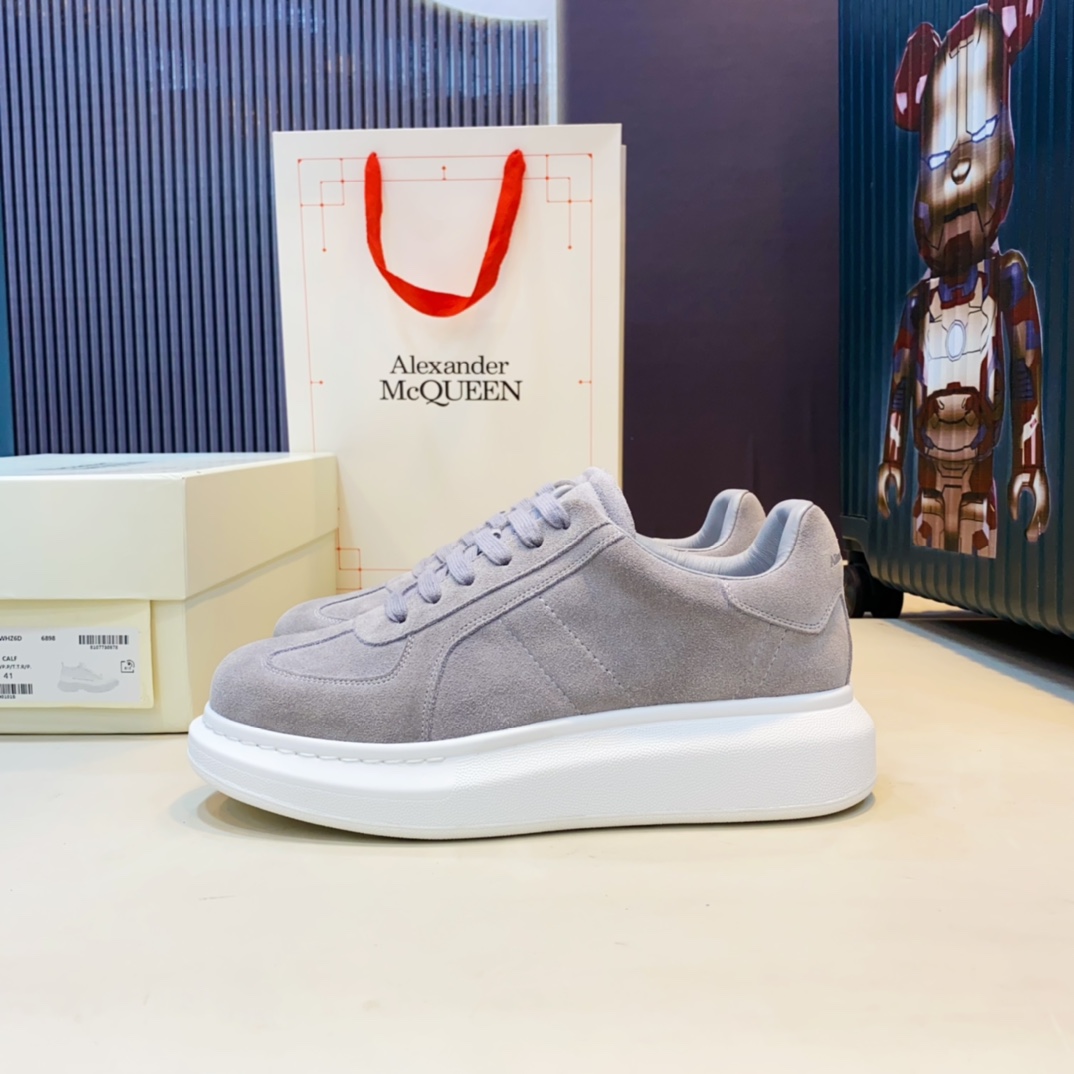 Alexander Mqueen Oversized Sneakers - 