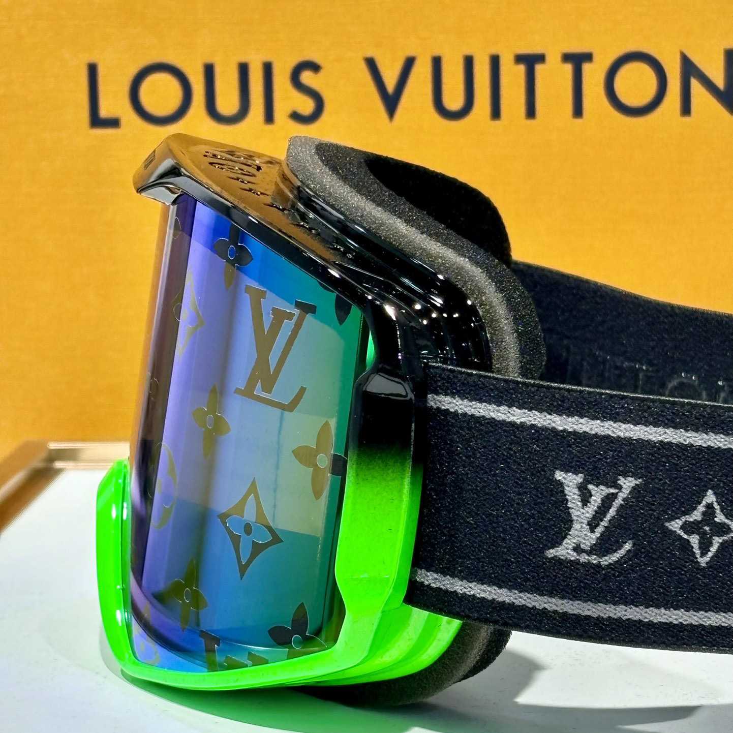 Louis Vuitton LV Snow Mask     - 