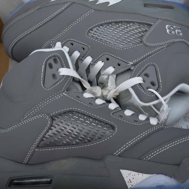 Air Jordan 5 Retro 'Wolf Grey' Sneakers     136027-005  - 