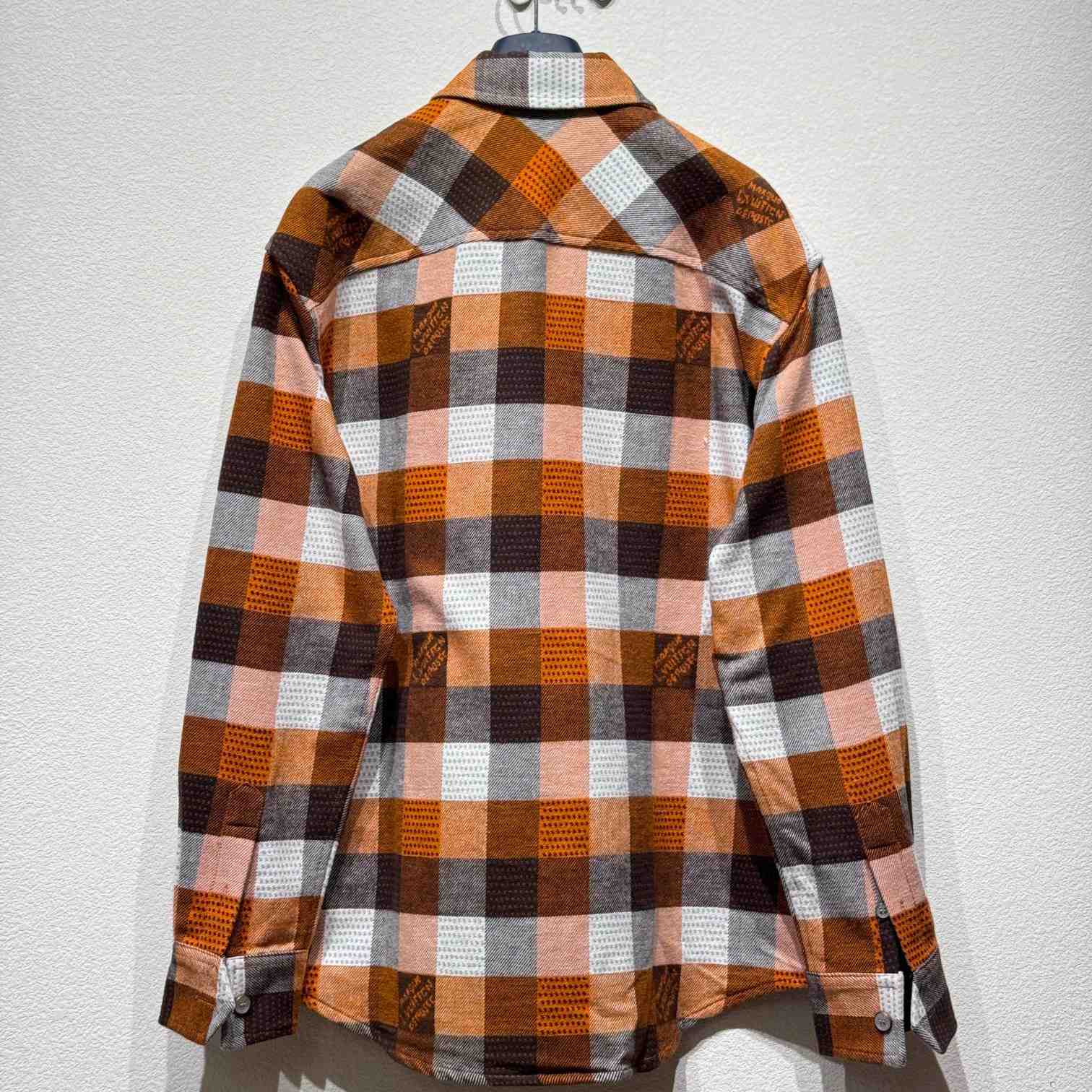 Louis Vuitton Button-Down Long-Sleeved Flannel Shirt  1AFXSJ - 