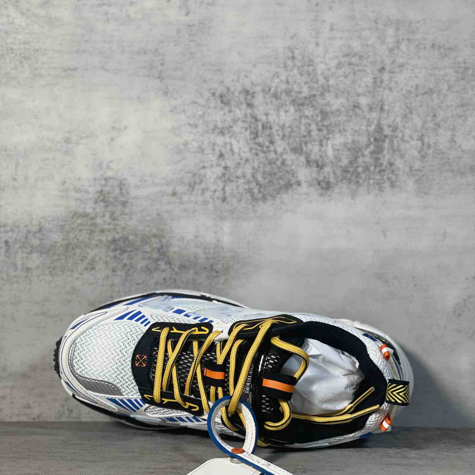 Off-White c/oVrgil Abloh™ Sneakers - 