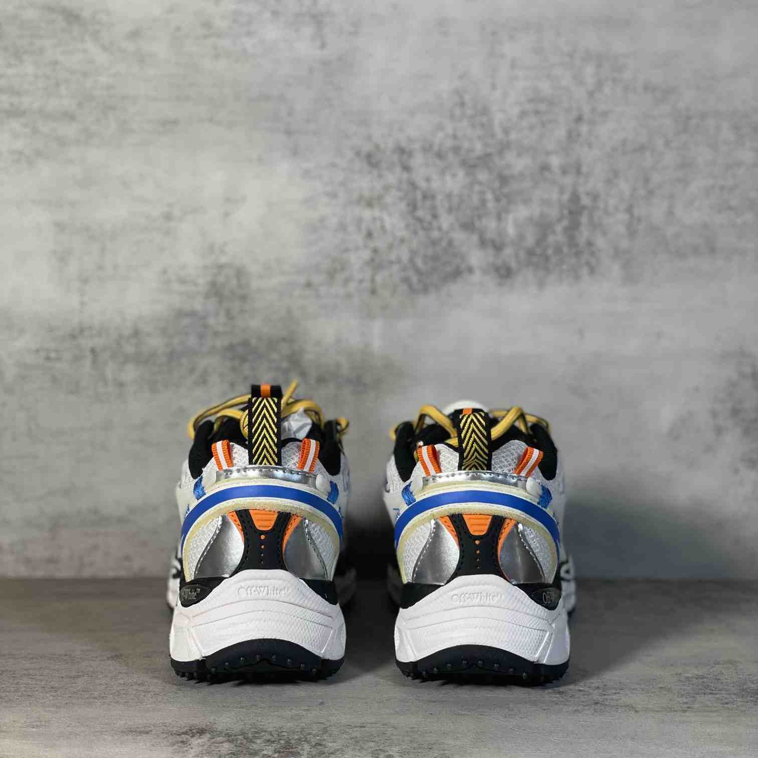 Off-White c/oVrgil Abloh™ Sneakers - 
