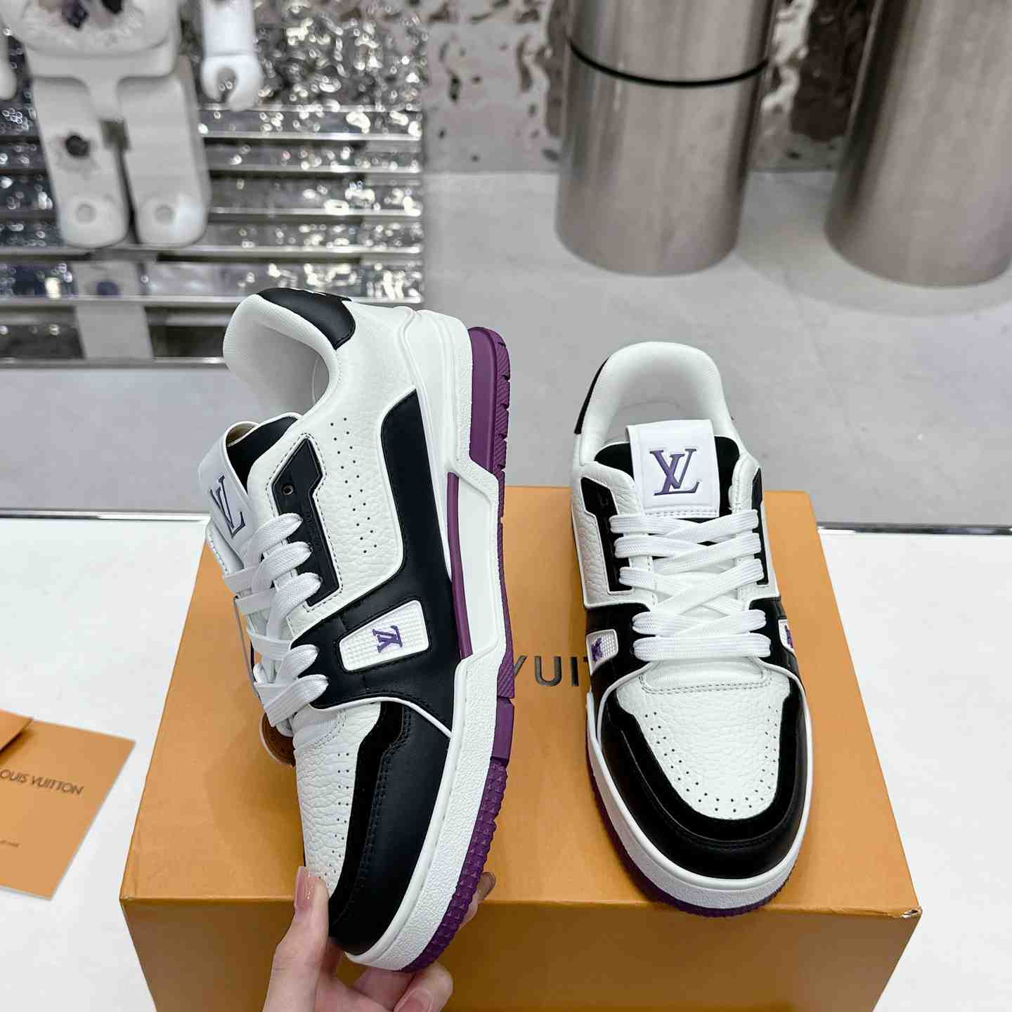 Louis Vuitton LV Trainer Sneaker  1ADDYD - 