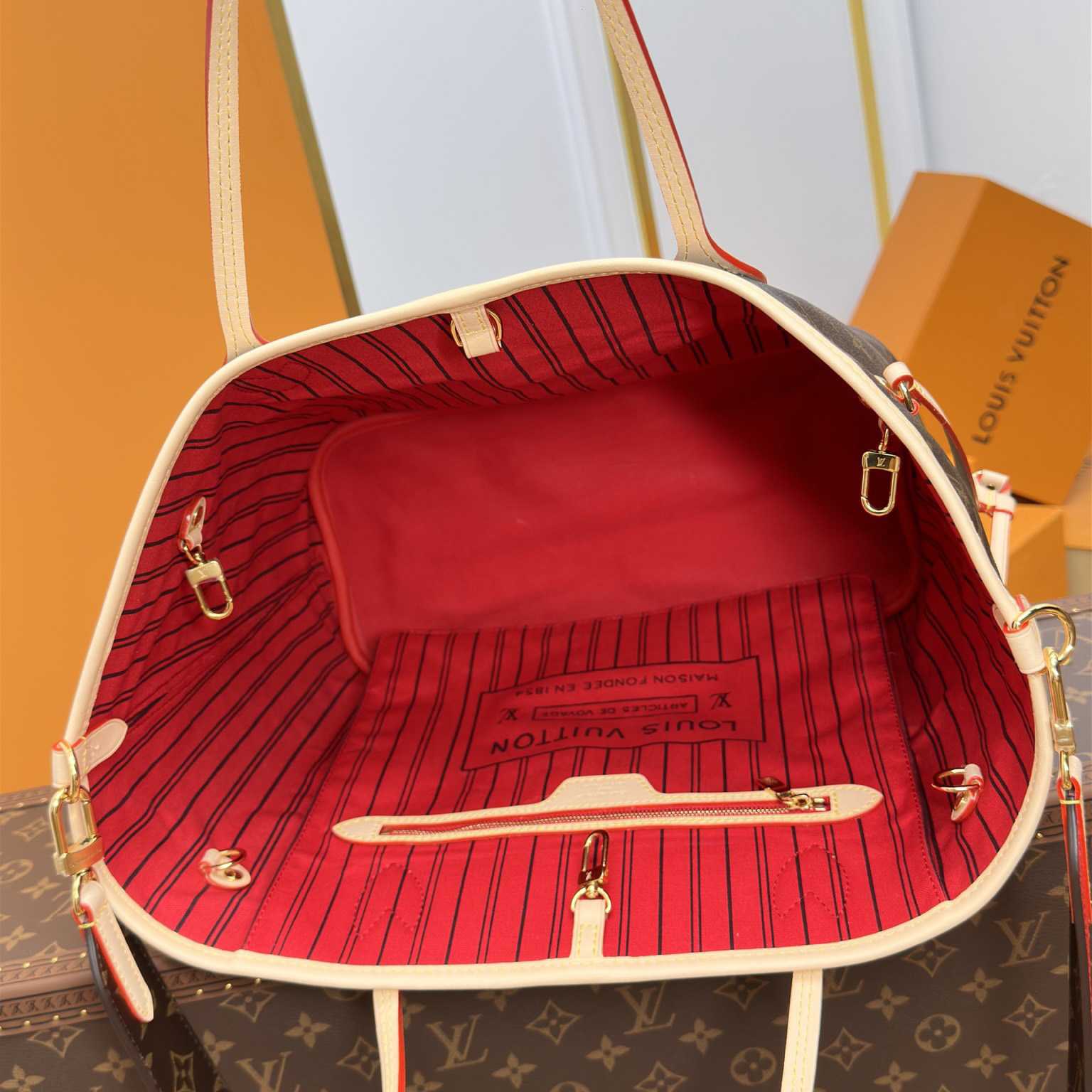 Louis Vuitton Neverfull Bandoulière Inside Out MM   M12096 - 