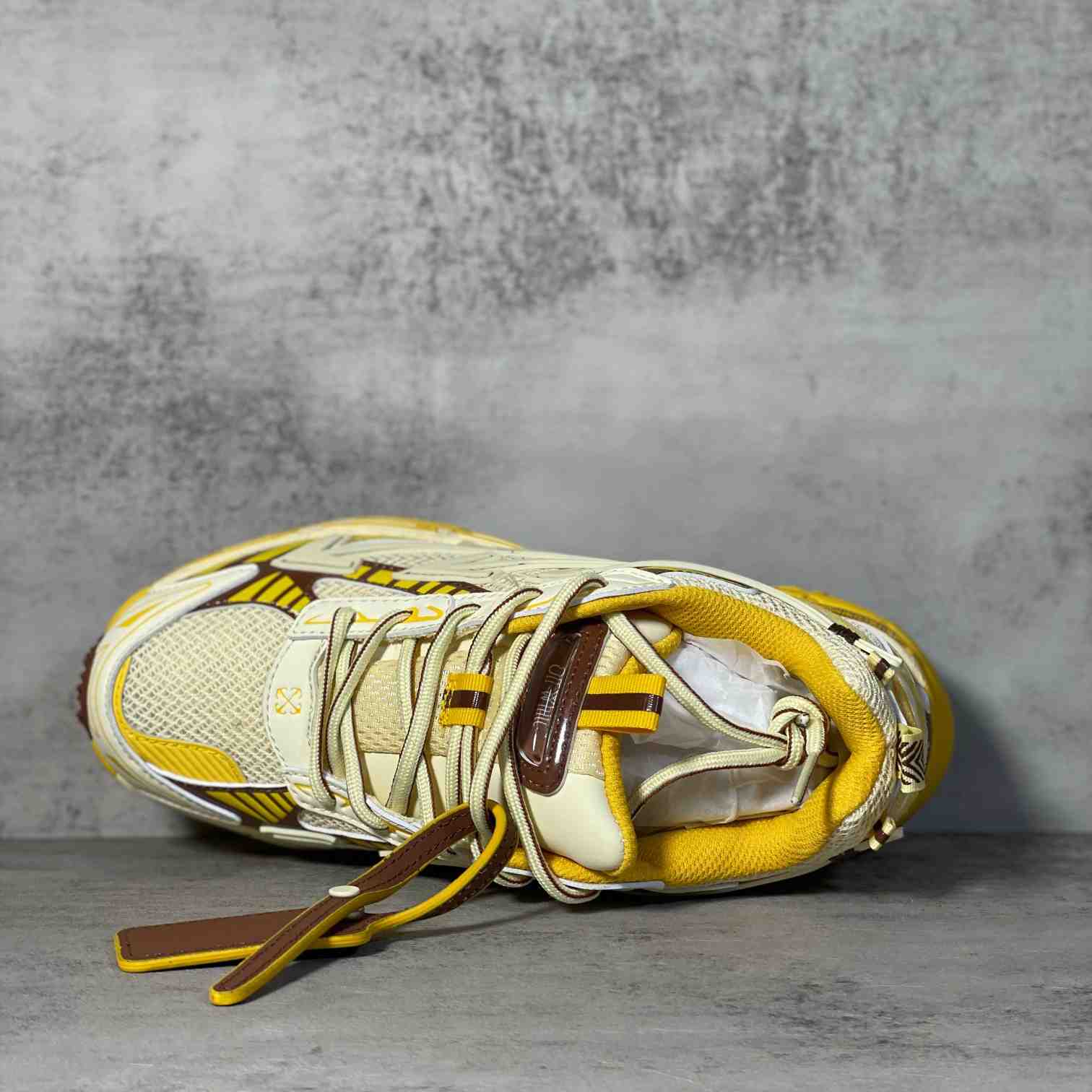 Off-White c/oVrgil Abloh™ Sneakers - 