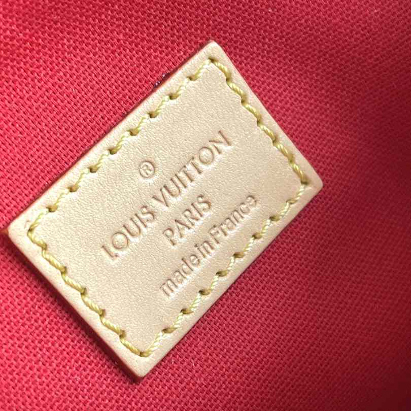 Louis Vuitton Lockit BB  M12019 - 