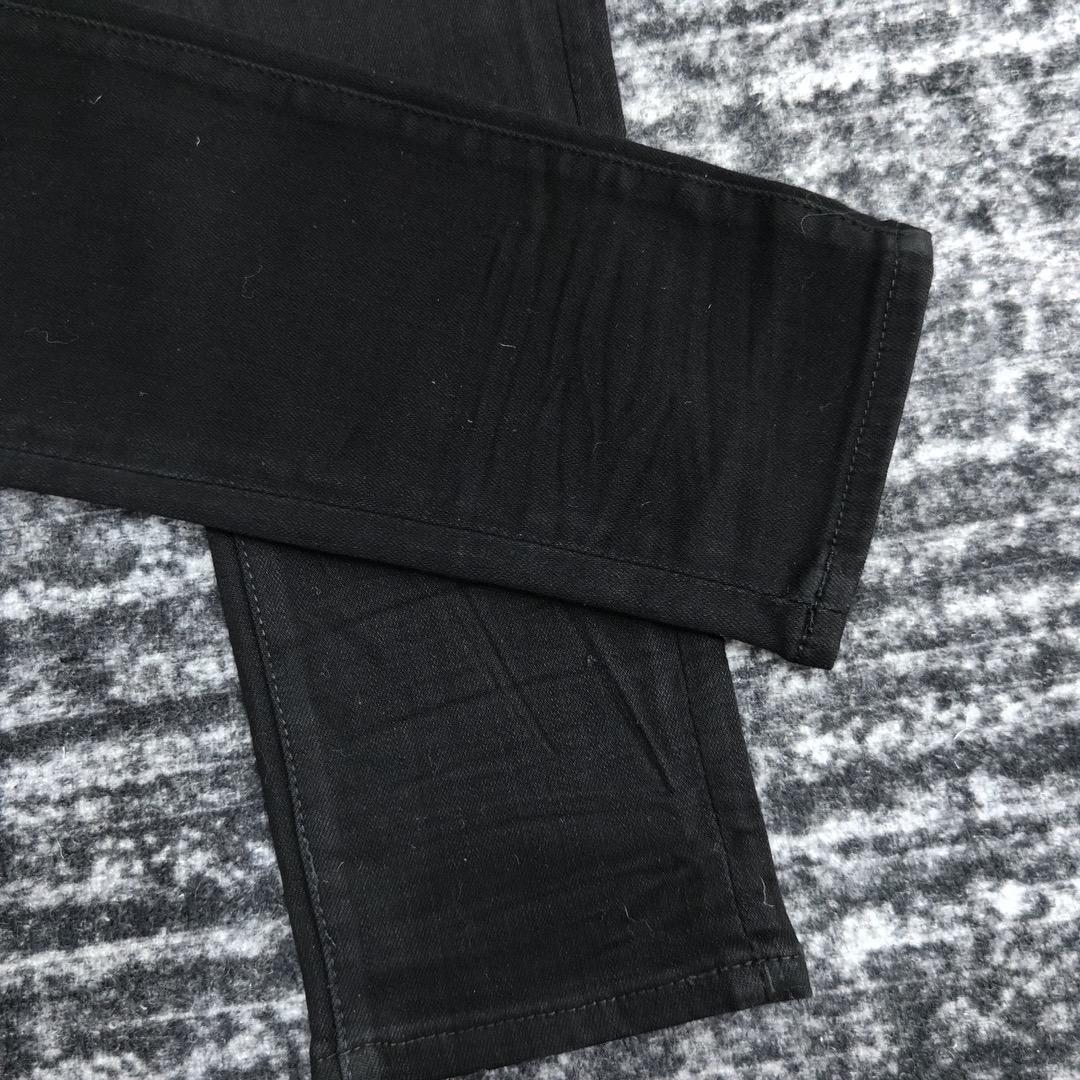 Amiri Slim Fit Jeans    683 - 