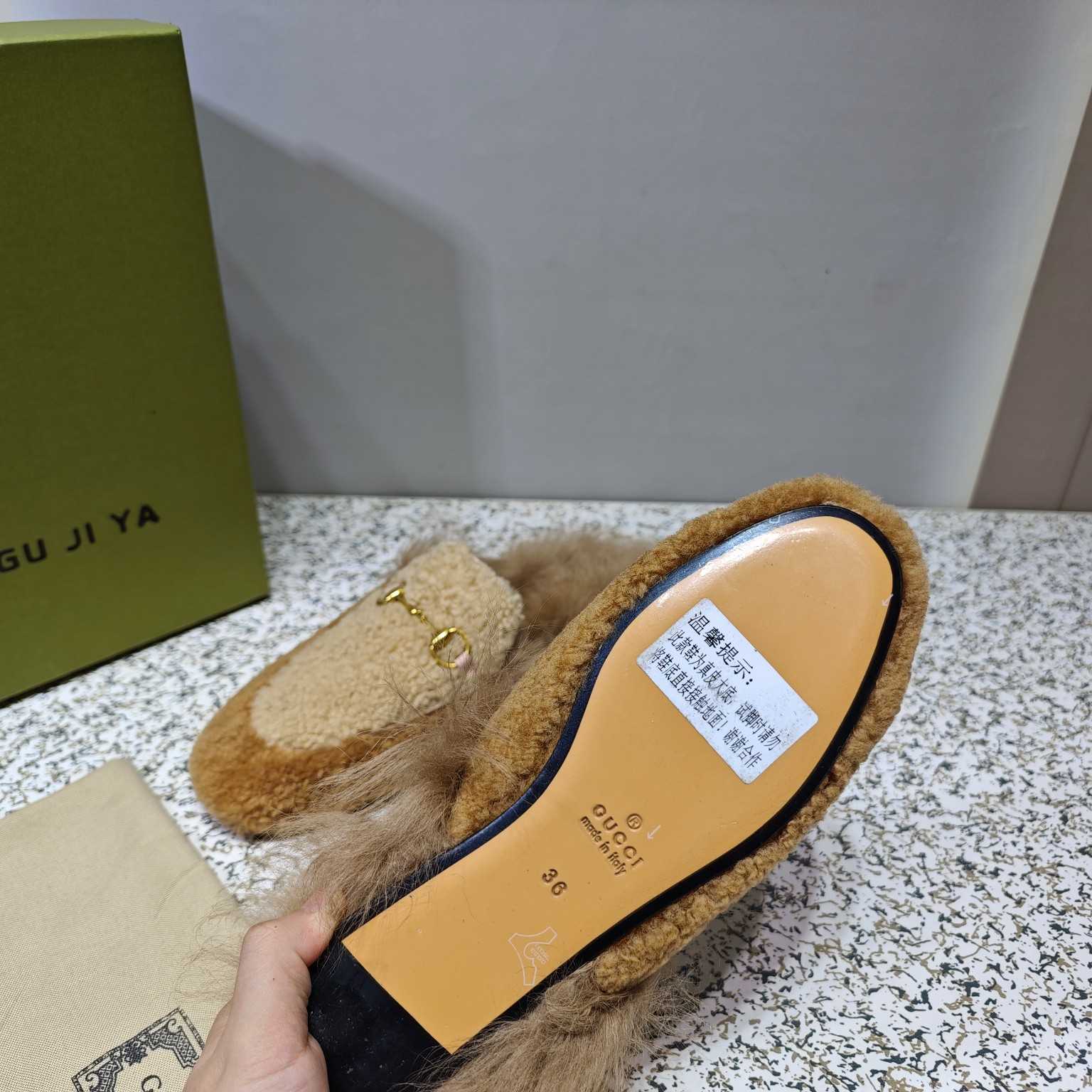 Gucci Shearling Slip - 