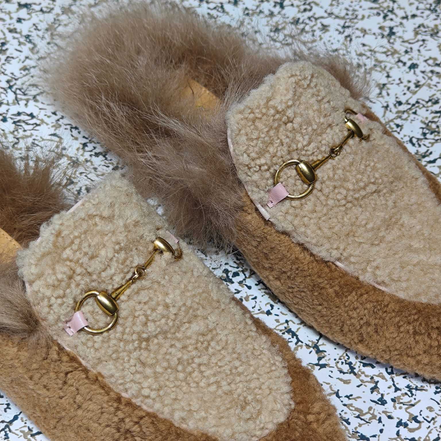 Gucci Shearling Slip - 