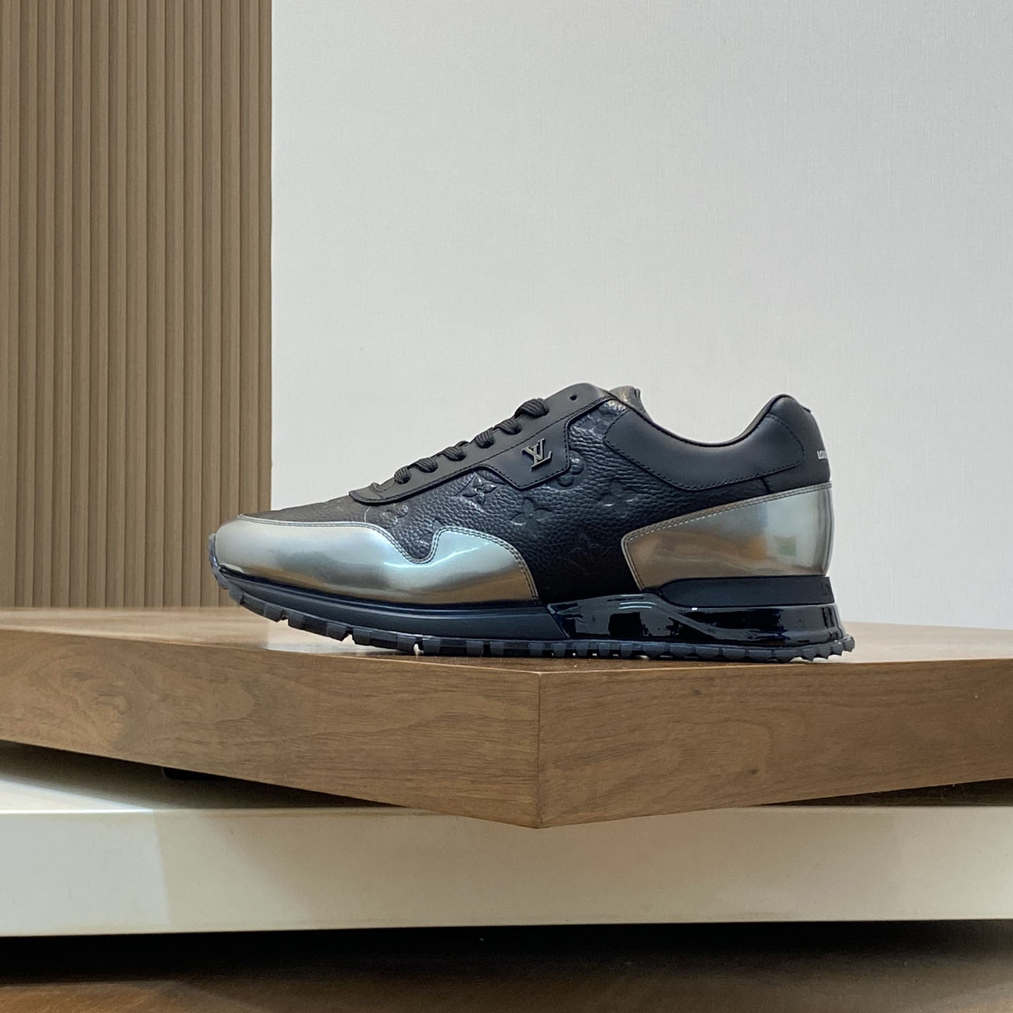 Louis Vuitton Run Away Trainers   - 