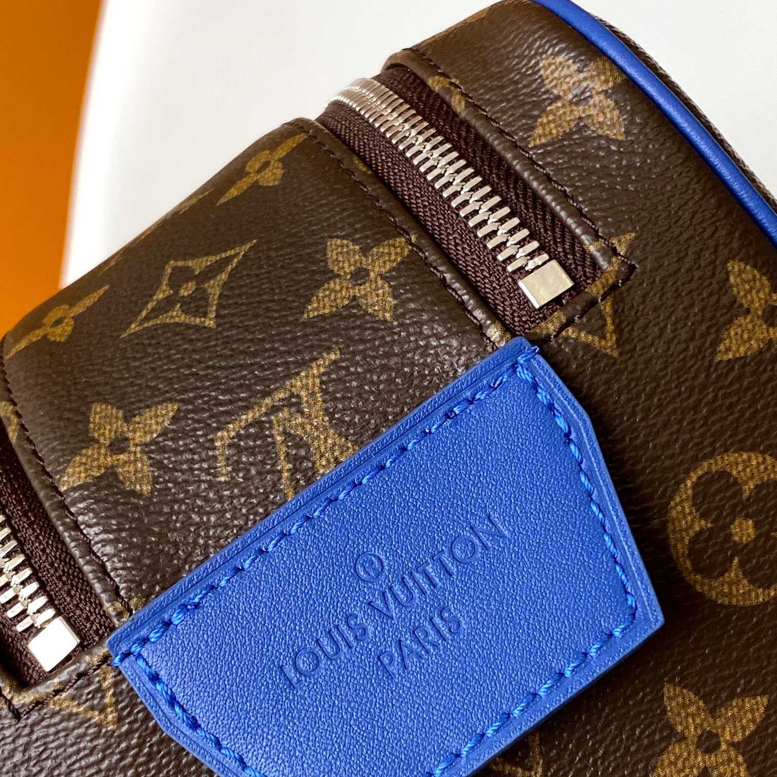 Louis Vuitton Dopp Kit    M12642 - 