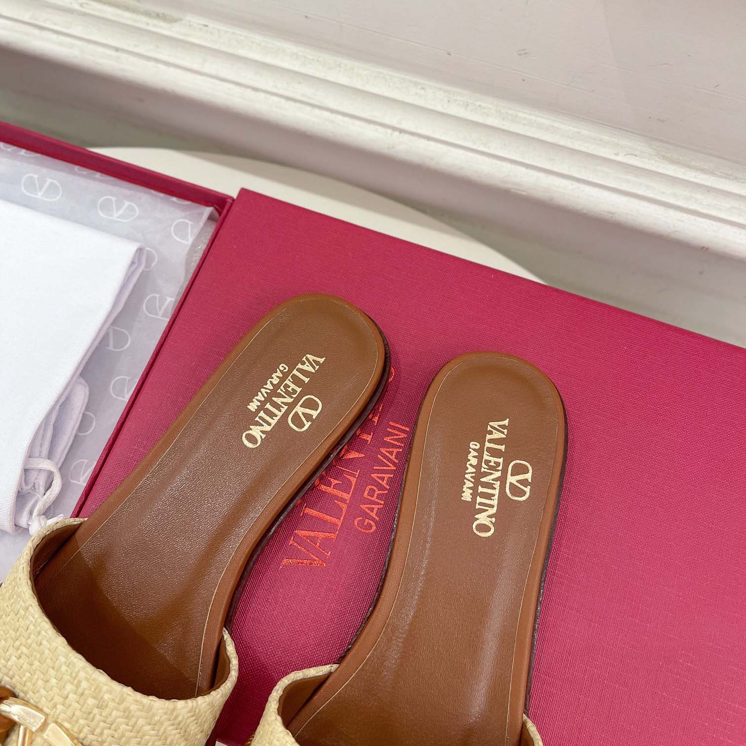 Valenti Garavani VLogo Raffia-trimmed Leather Slides - 