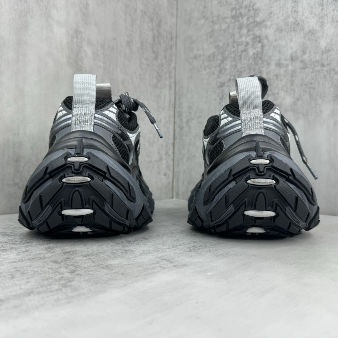 Balenciaga 6XL Sneaker In Black And Grey - 