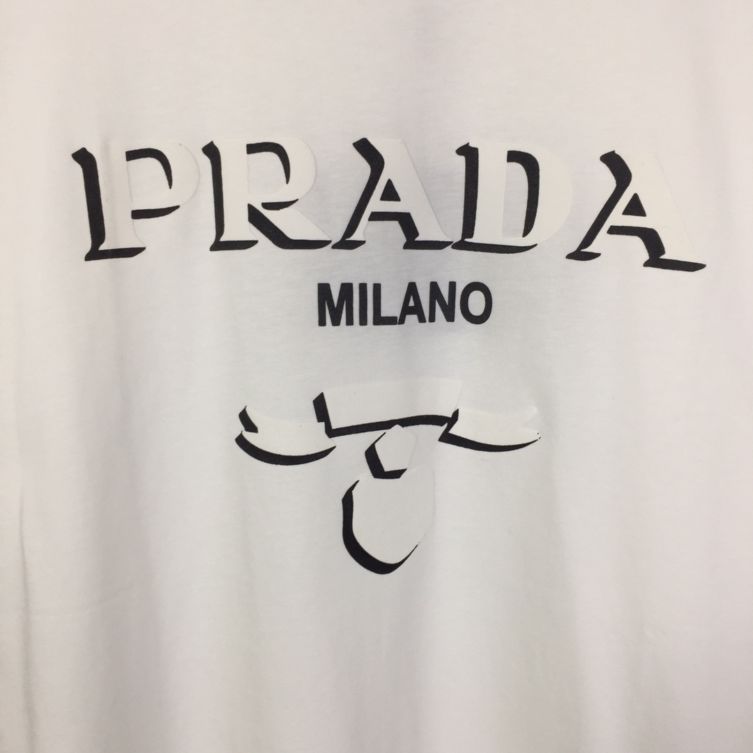 Prada Cotton  T-shirt  - 
