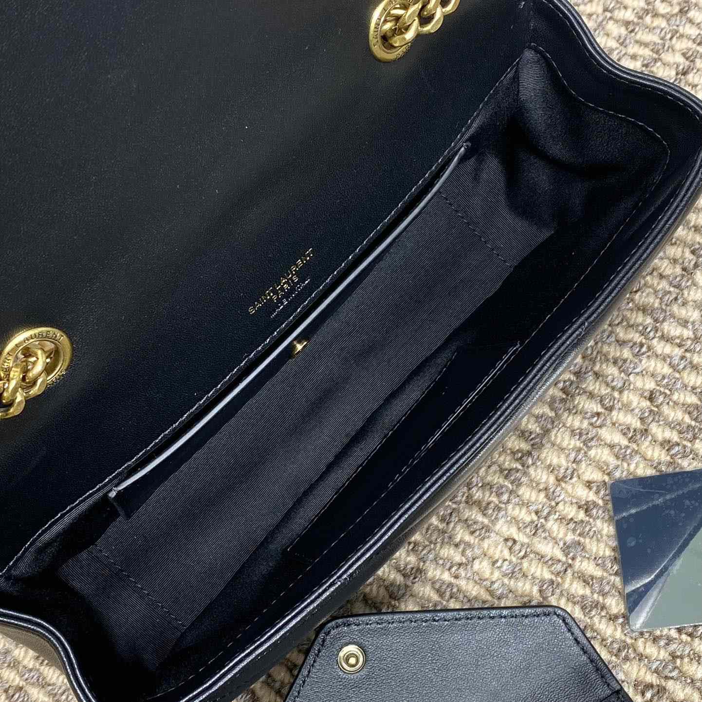 Saint Laurent Loulou Small In Matelasse Lambskin - DesignerGu