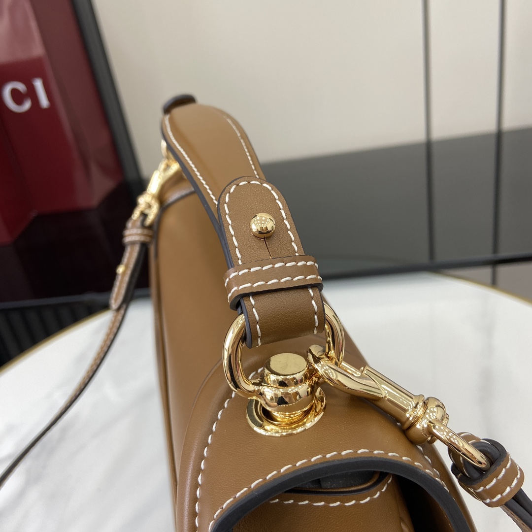 Gucci Blondie Medium Top Handle Bag - 
