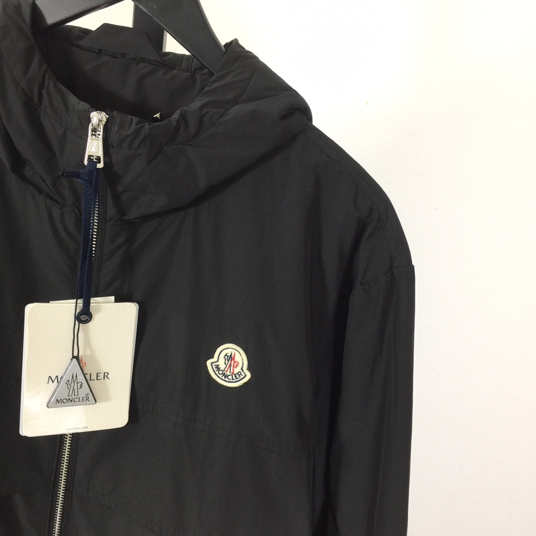 Moncler Gales Lightweight Hooded Jacket - 