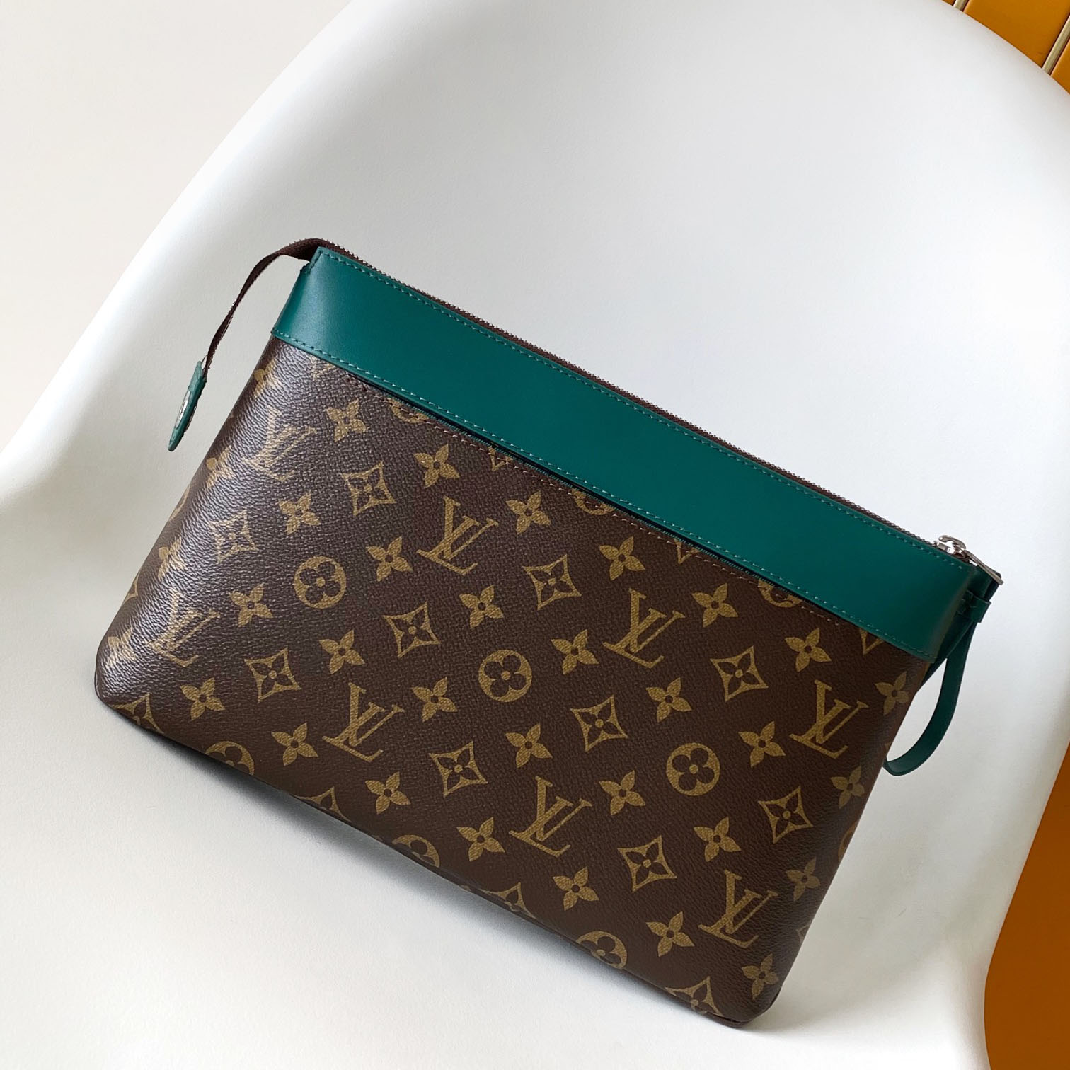 Louis Vuitton Pochette Voyage Souple    M13199 - 