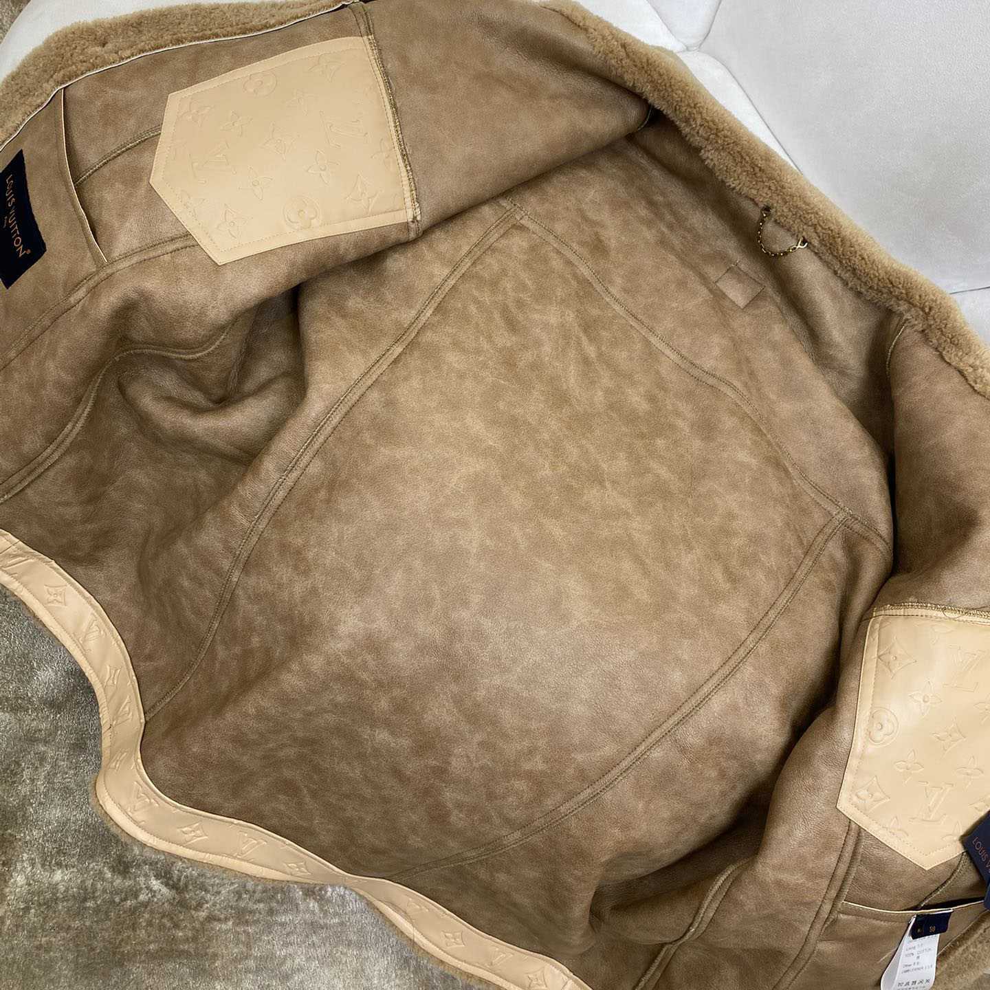 Louis Vuitton Shearling Trucker Jacket  1AGJGF - 
