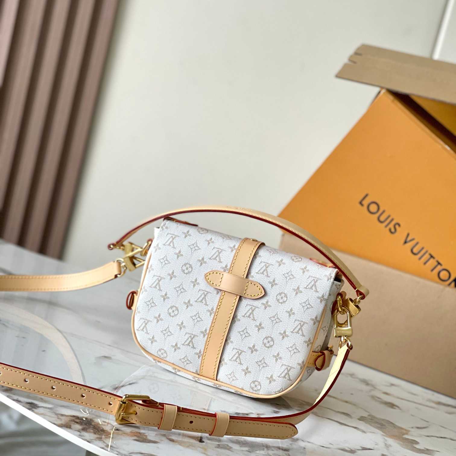 Louis Vuitton Saumur BB     M12327 - 