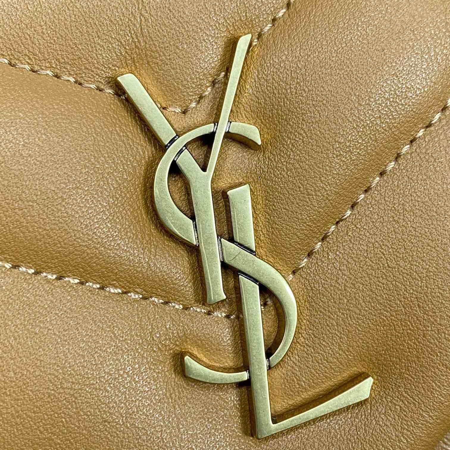 Saint Laurent Loulou Shoulder Bag   20x7x15cm - 
