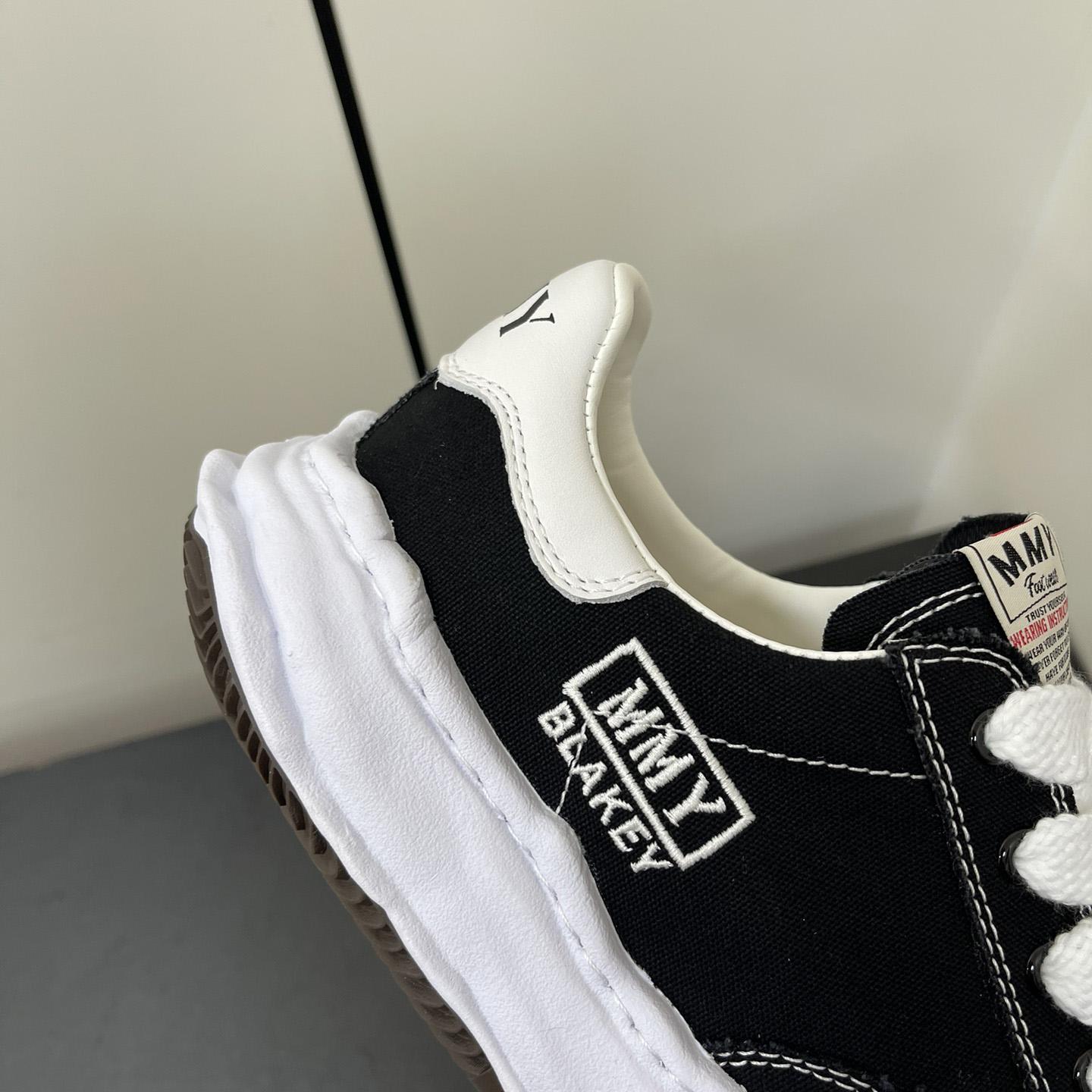 Maison Mihara Yasuhiro OG Sole Canvas Low Black Sneakers - 