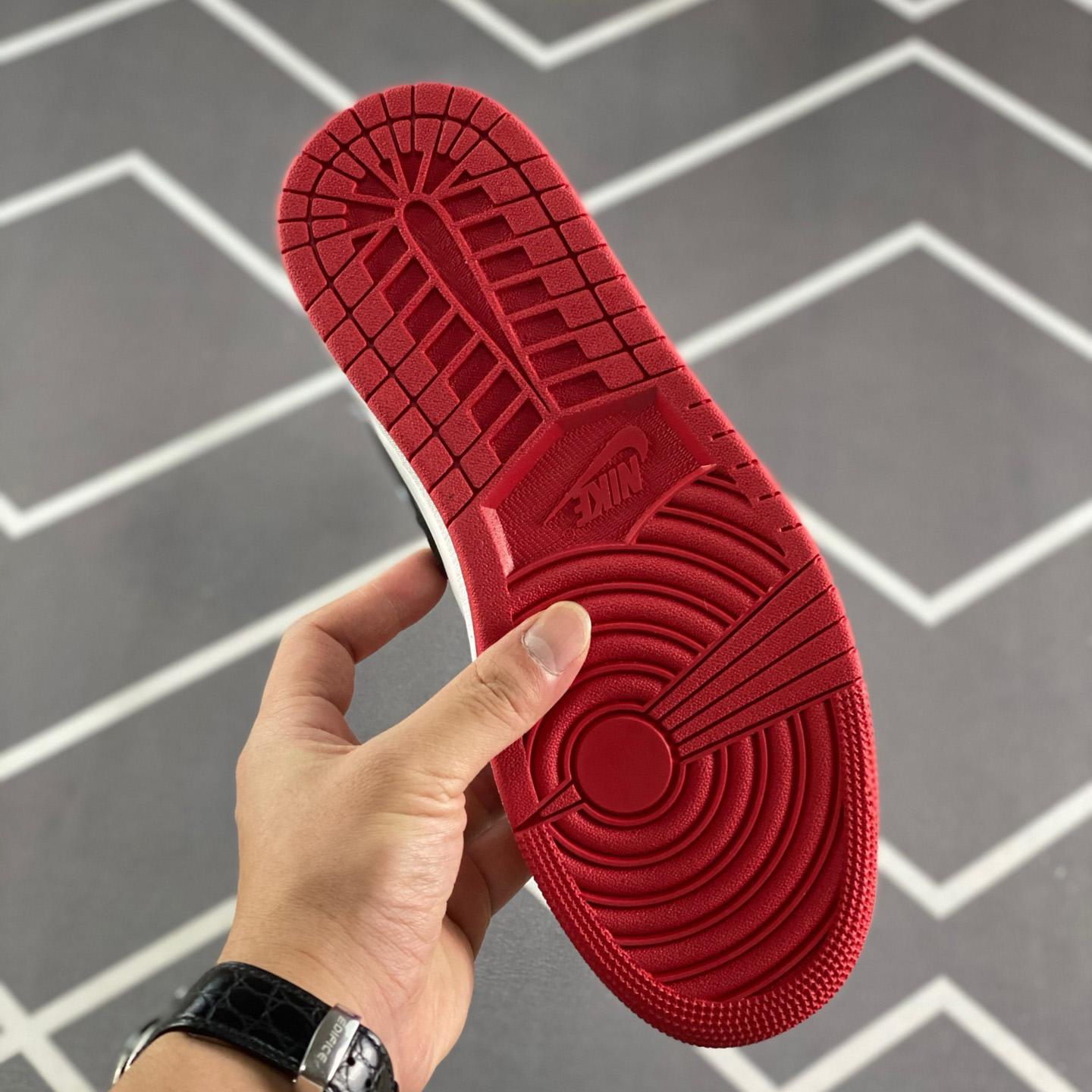 Air Jordan 1 High OG 