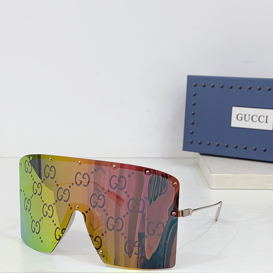 Gucci Mask-Shaped Sunglasses     GG1244 - 