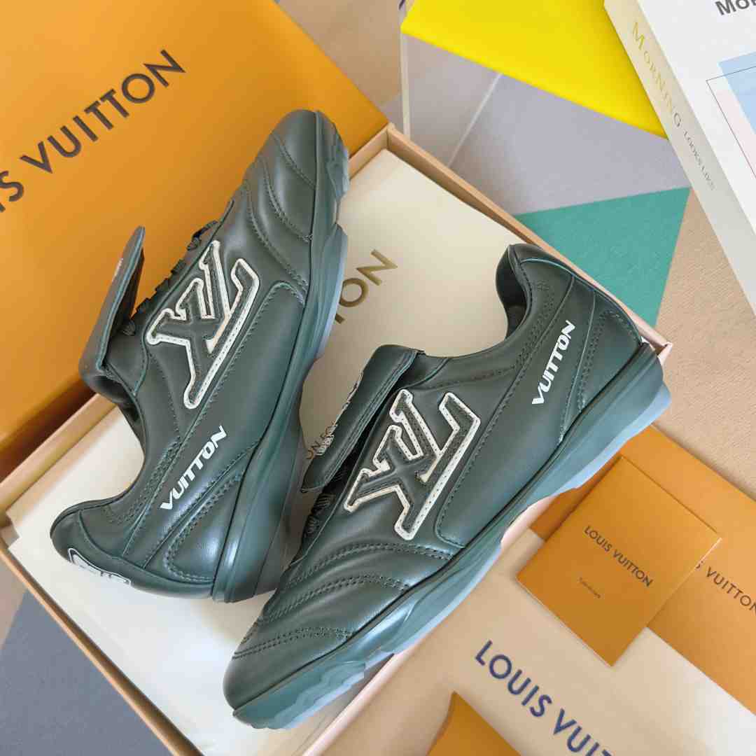 Louis Vuitton LV Footprint Soccer Sneaker   1AHDPP - 