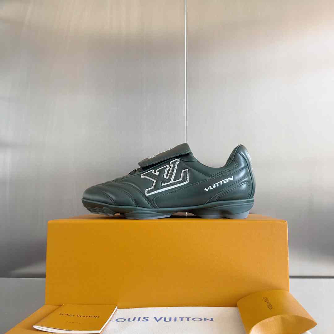 Louis Vuitton LV Footprint Soccer Sneaker   1AHDPP - 