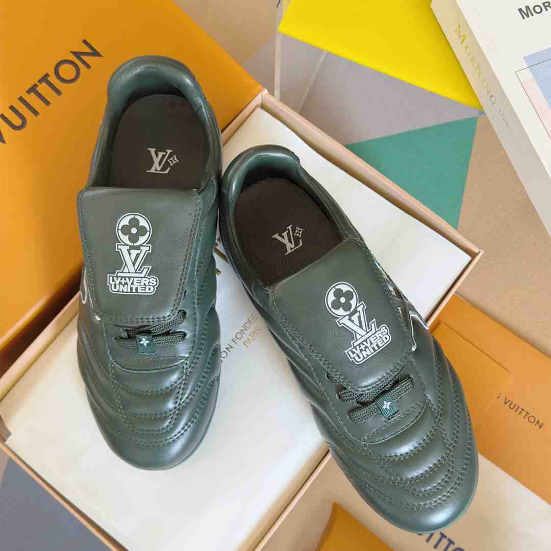 Louis Vuitton LV Footprint Soccer Sneaker   1AHDPP - 