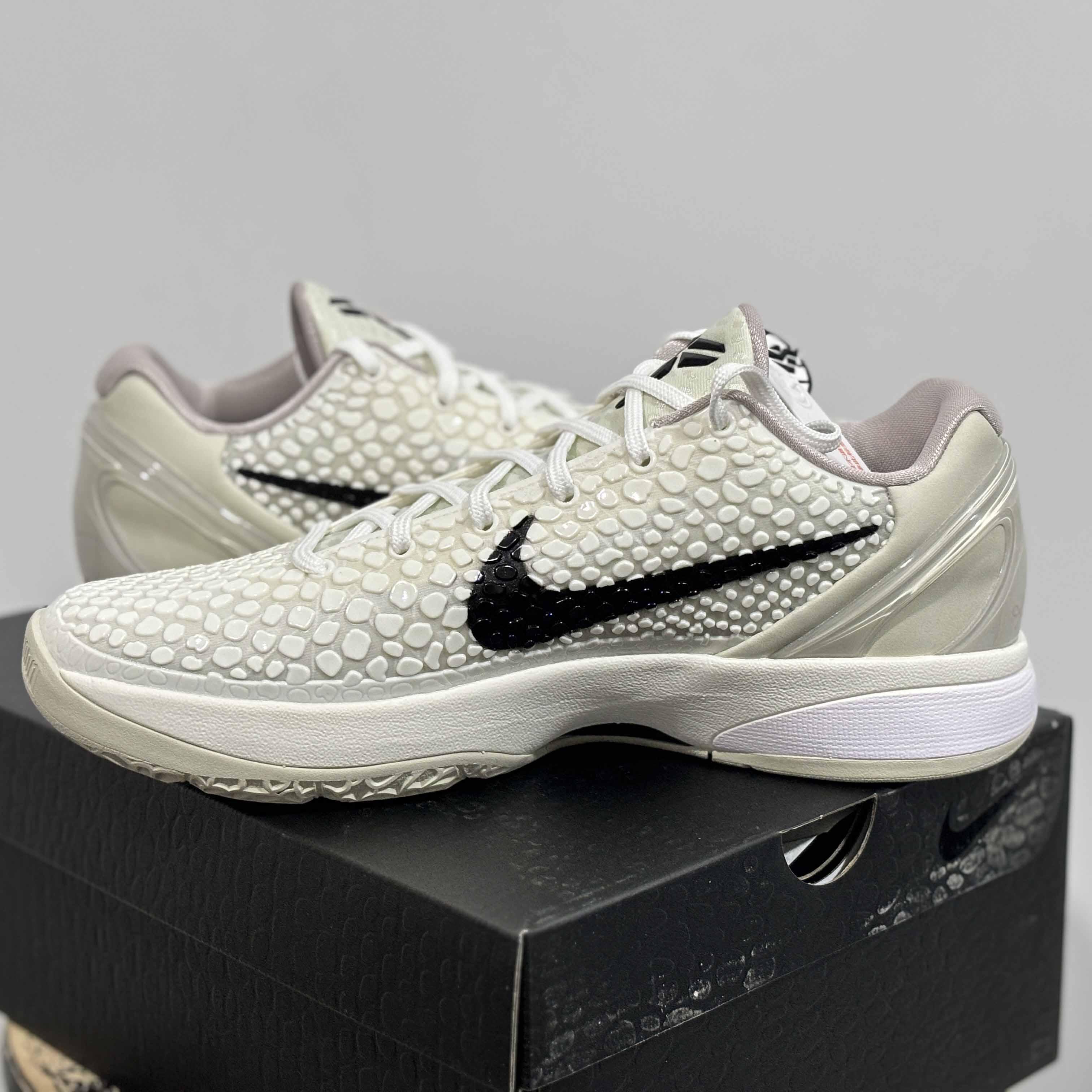 Nike Zoom Kobe 6 Protro “All-Star 2.0” Sneakers       FQ3546-100 - 