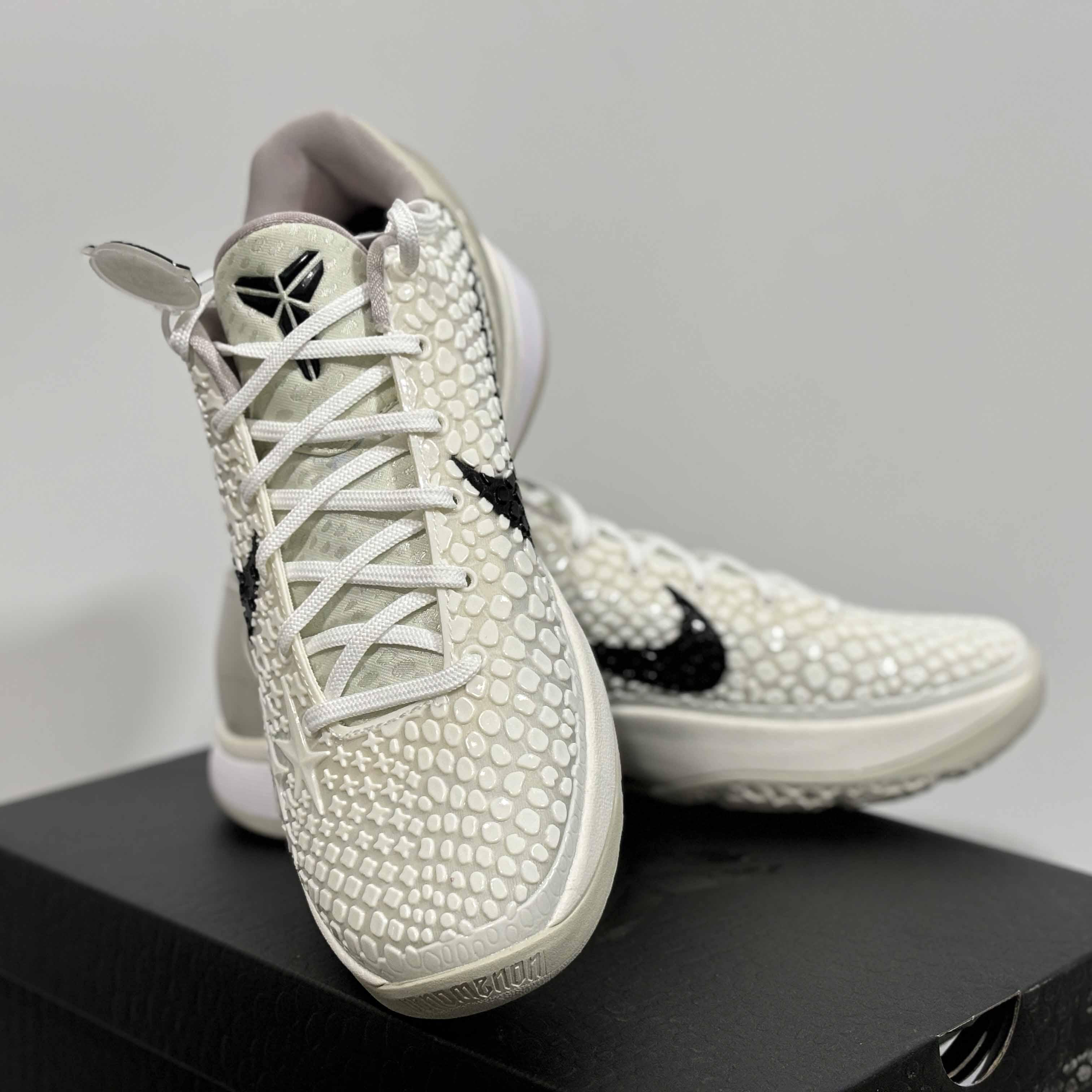 Nike Zoom Kobe 6 Protro “All-Star 2.0” Sneakers       FQ3546-100 - 