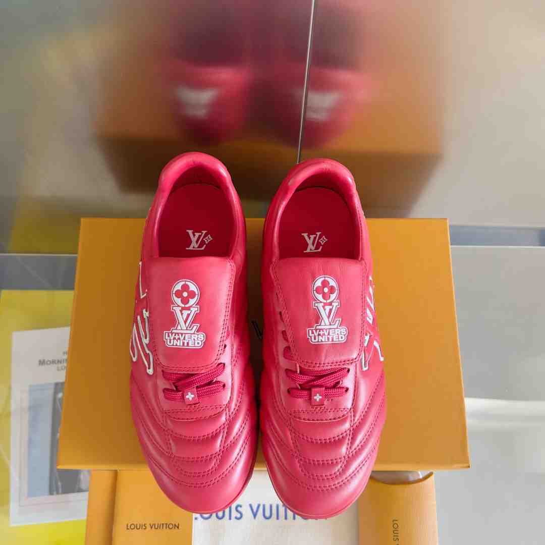 Louis Vuitton LV Footprint Soccer Sneaker   1AHDOR - 